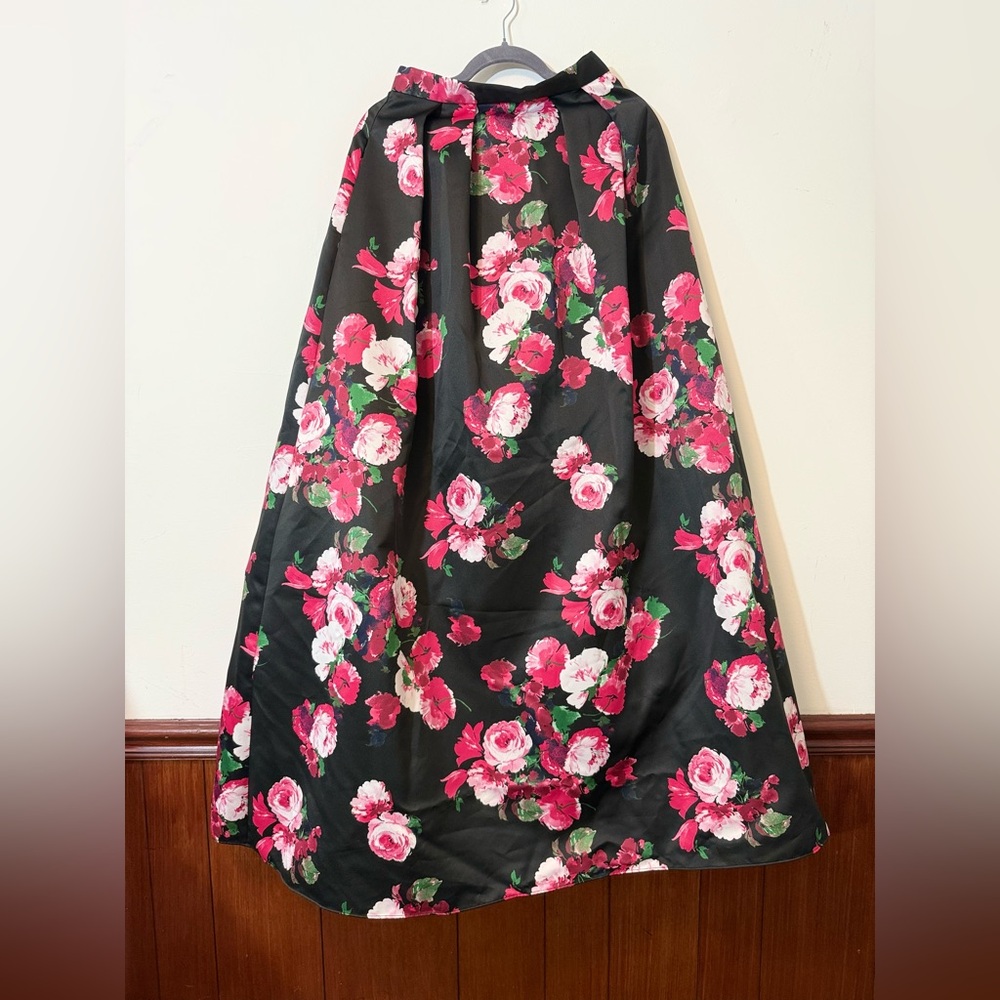 NWOT - Xscape Long Skirt